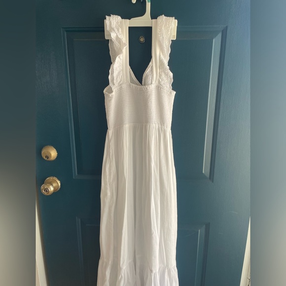 Old Navy White Midi Dress - Smocked - Picture 3 of 6